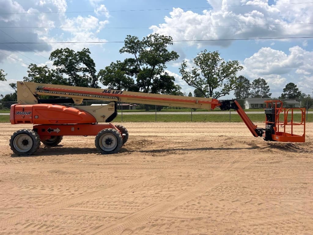 2019 JLG M600JP â€” photo 1
