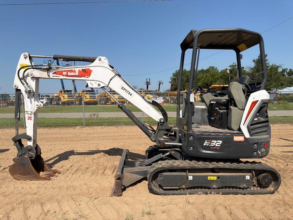 2022 BOBCAT E32I â€” photo 1