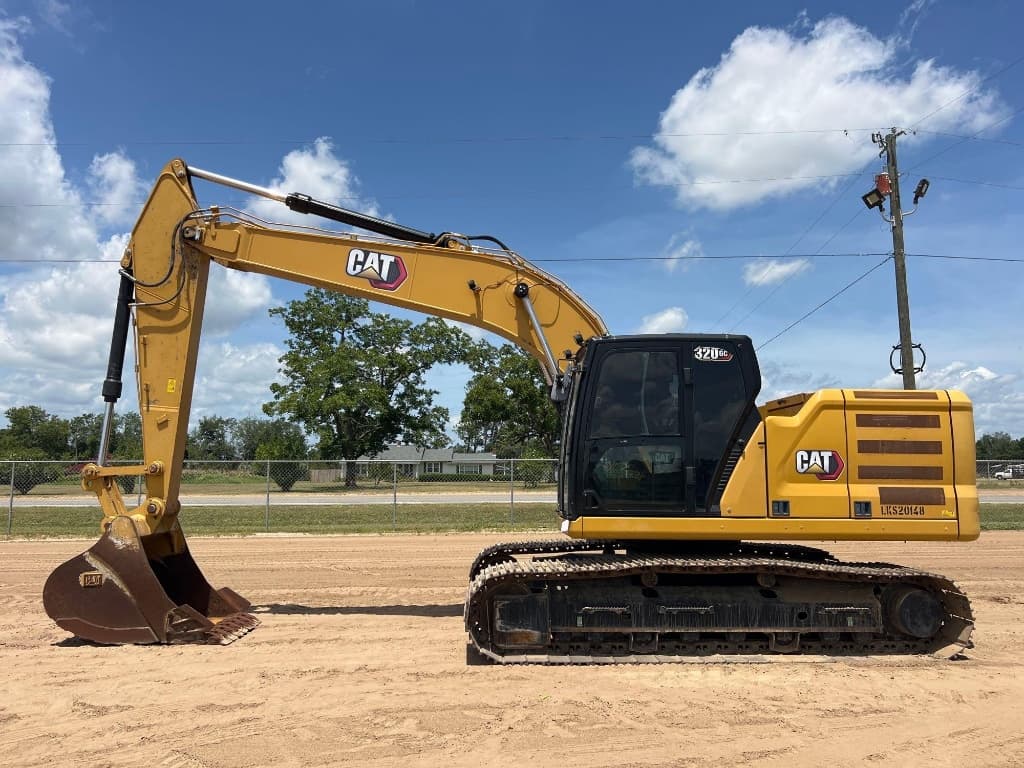 2022 CATERPILLAR 320 GC â€” photo 1