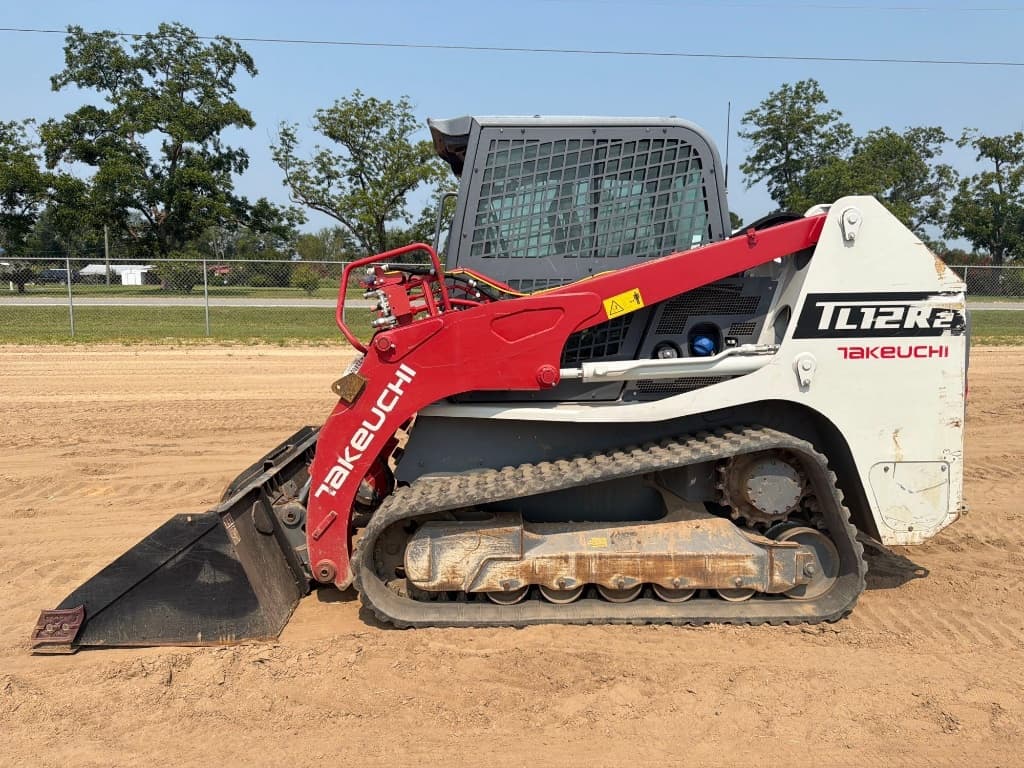 2022 TAKEUCHI TL12R2 â€” photo 1