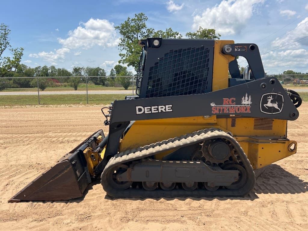 2023 JOHN DEERE 325G â€” photo 1